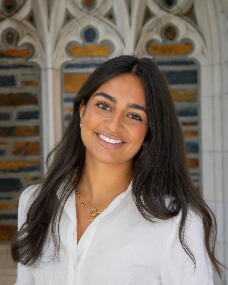 Saira Nagda headshot